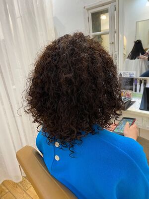 21年秋冬 40代 スパイラルパーマの新着ヘアスタイル 髪型 ヘアアレンジ Yahoo Beauty