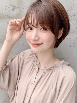 斜め前髪 ショートの髪型 ヘアスタイル ヘアカタログ 人気順 Yahoo Beauty ヤフービューティー