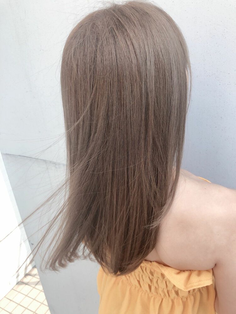ブリーチなしのダブルカラー 透明感抜群ミルクティーベージュ Shun カリーナ コークス のヘアスタイル情報 Yahoo Beauty