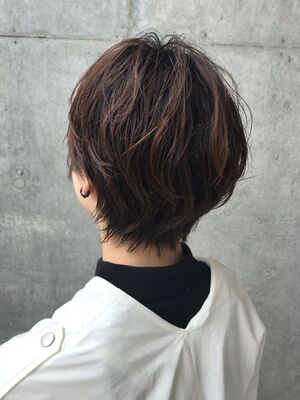 21年夏 くせ毛風パーマ ショートの新着ヘアスタイル 髪型 ヘアアレンジ 4ページ目 Yahoo Beauty