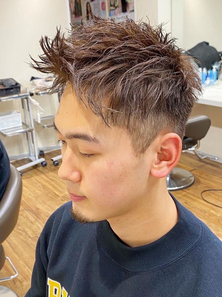 横浜メンズツーブロックショートヘアソフトツイストパーマアッシュベージュ短髪 Crea能見台 小上馬 淳司のヘアスタイル情報 Yahoo Beauty