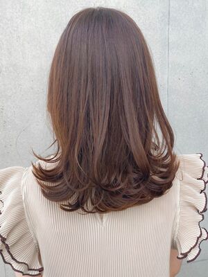 21年夏 アッシュブラウン セミロングの新着ヘアスタイル 髪型 ヘアアレンジ Yahoo Beauty