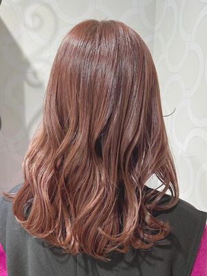 22年夏 ピンクベージュ ミディアムの髪型 ヘアスタイル ヘアカタログ 人気順 Yahoo Beauty ヤフービューティー