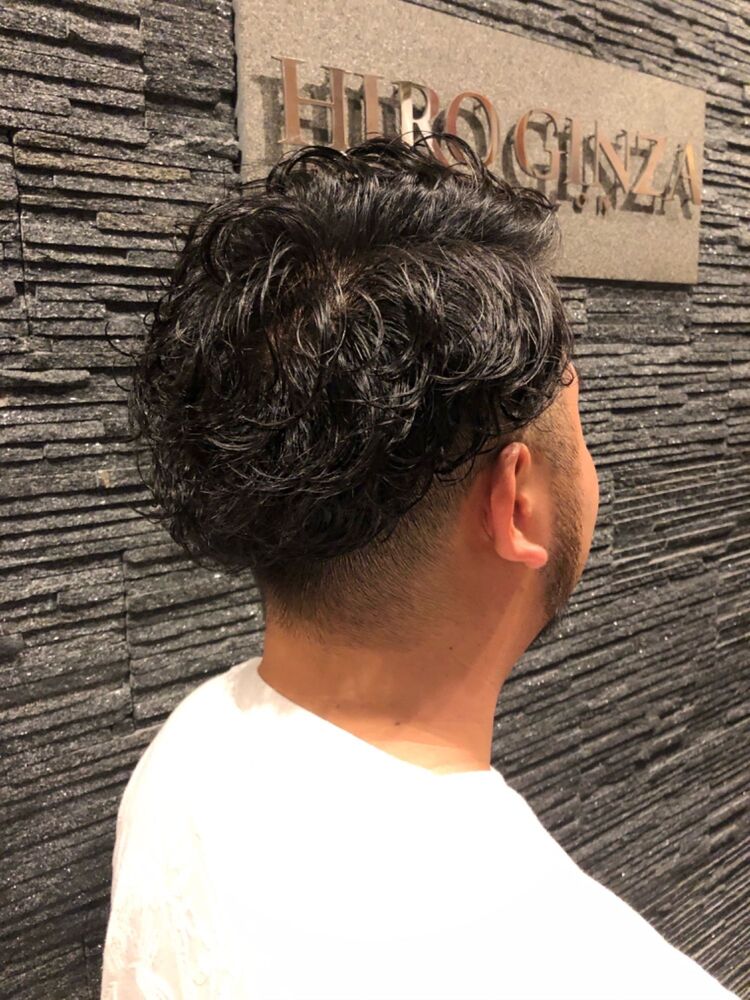 ワイルドツーブロックパーマスタイル Hiro Ginza 御徒町店 ヒロギンザ オカチマチテン 百瀬健太郎のヘアスタイル情報 Yahoo Beauty