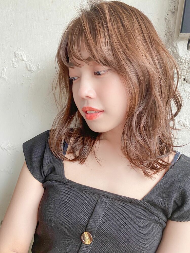 流行りのミディアムレイヤー 西谷美鈴のヘアスタイル情報 Yahoo Beauty