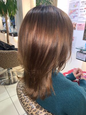22年夏 ブリーチ縮毛矯正 セミロングの人気ヘアスタイル 髪型 ヘアアレンジ Yahoo Beauty