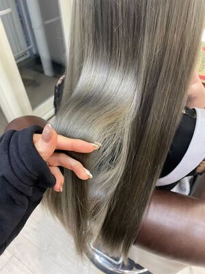 21年夏 グレー系の新着ヘアスタイル 髪型 ヘアアレンジ Yahoo Beauty