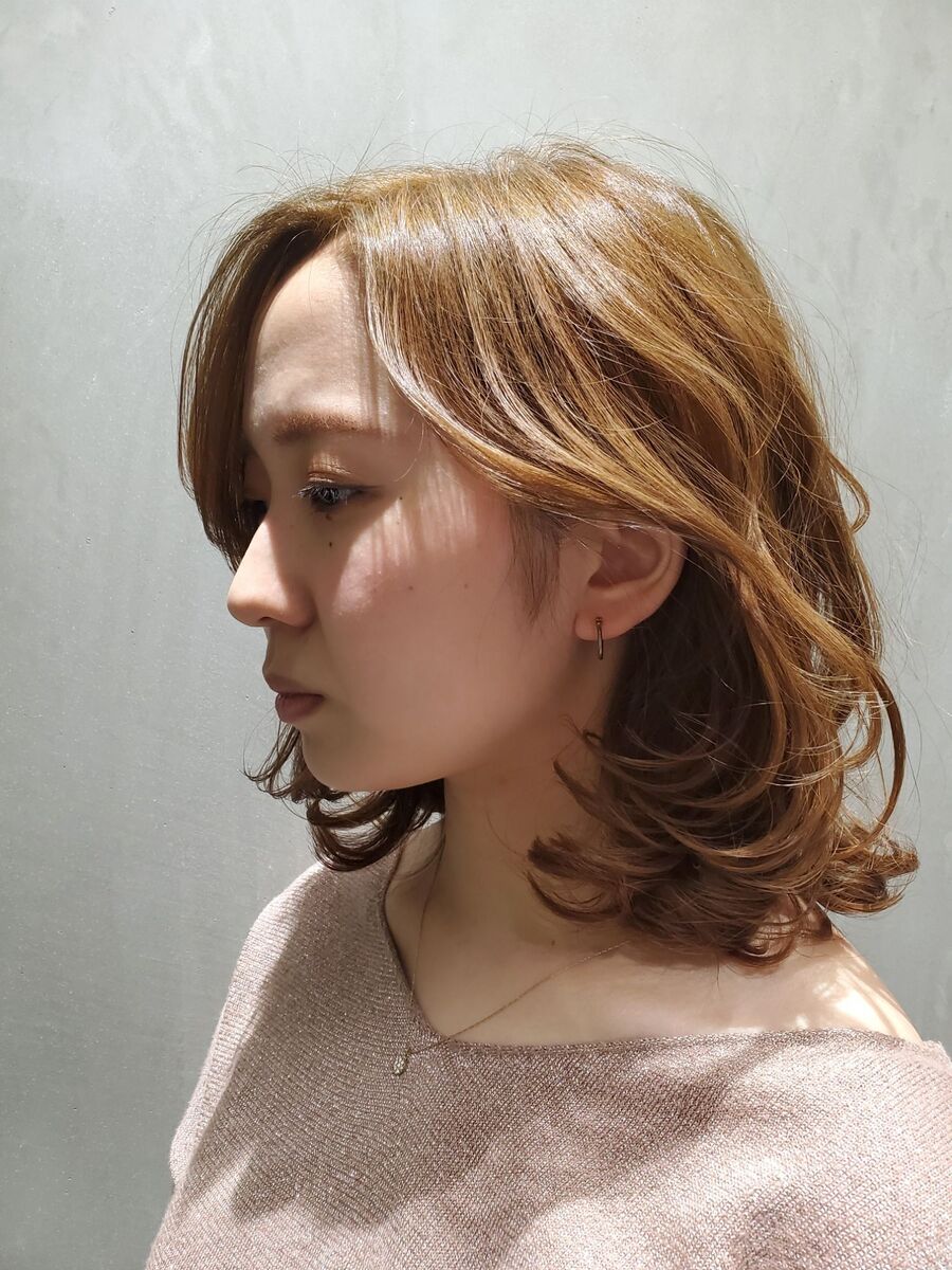 ぜいたく 長め 前髪 ミディアム ヘアスタイル画像