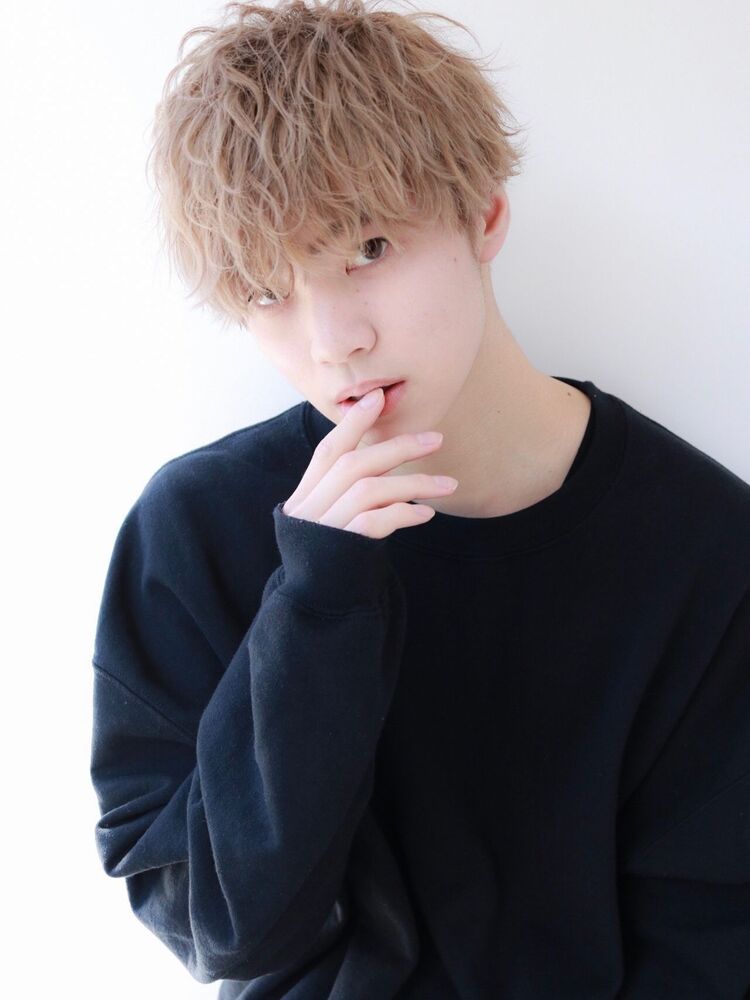 Hey Say Jump 山田涼介風 金髪 プラチナベージュ 無造作マッシュ さのまのヘアスタイル情報 Yahoo Beauty