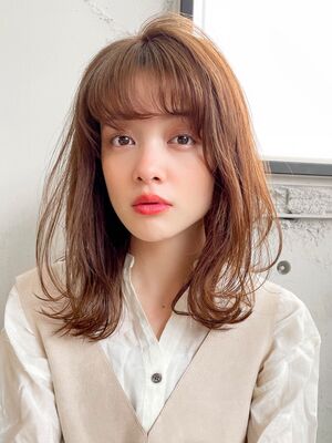 21年夏 ミディアムレイヤーの新着ヘアスタイル 髪型 ヘアアレンジ Yahoo Beauty