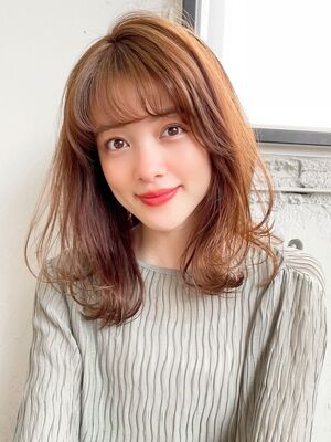 21年夏 ミディアムレイヤーの新着ヘアスタイル 髪型 ヘアアレンジ Yahoo Beauty