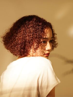 21年秋冬 くるくるパーマの新着ヘアスタイル 髪型 ヘアアレンジ Yahoo Beauty