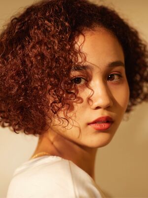 カーリーヘア ショートの髪型 ヘアスタイル ヘアカタログ 人気順 Yahoo Beauty ヤフービューティー