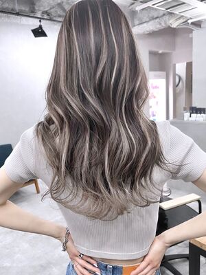 グレージュ ハイライトの髪型 ヘアスタイル ヘアカタログ 人気順 Yahoo Beauty ヤフービューティー