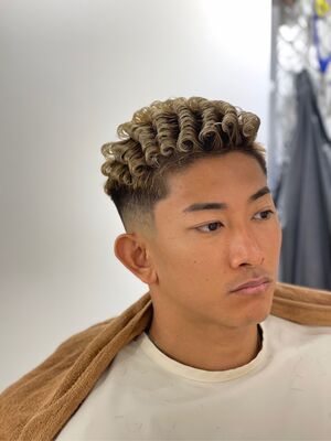 メンズ アイロンパーマ ショートの髪型 ヘアスタイル ヘアカタログ 人気順 Yahoo Beauty ヤフービューティー