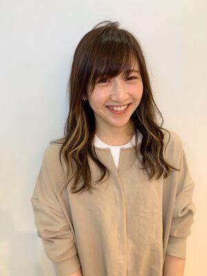 21年秋冬 大学生 セミロングの新着ヘアスタイル 髪型 ヘアアレンジ Yahoo Beauty