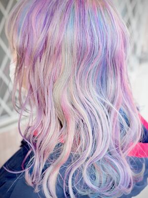 22年夏 派手髪 ミディアムの人気ヘアスタイル 髪型 ヘアアレンジ Yahoo Beauty