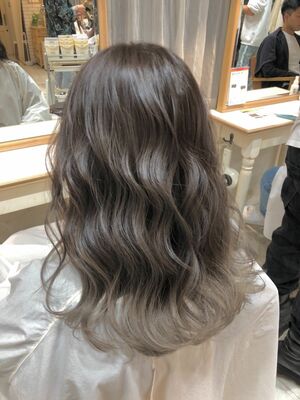 オシャレ セミロングの髪型 ヘアスタイル ヘアカタログ 人気順 Yahoo Beauty ヤフービューティー