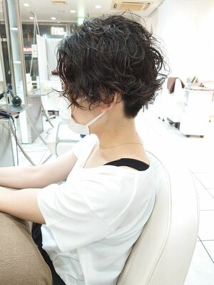 スパイラルパーマ ベリーショートの髪型 ヘアスタイル ヘアカタログ 人気順 Yahoo Beauty ヤフービューティー