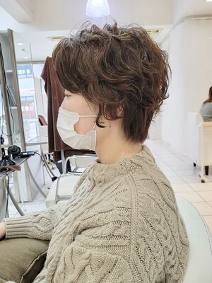 内巻きパーマ ベリーショートの髪型 ヘアスタイル ヘアカタログ 人気順 Yahoo Beauty ヤフービューティー