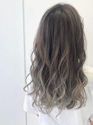 グラデーションカラー ロングの髪型 ヘアスタイル ヘアカタログ 人気順 Yahoo Beauty ヤフービューティー