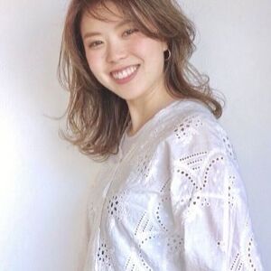 秋冬ヘアカラー グラデーションハイライトカラー ロングウェーブヘア Difino Akasaka ディフィーノアカサカ 富田里穂 Riho Hair のヘアスタイル情報 Yahoo Beauty