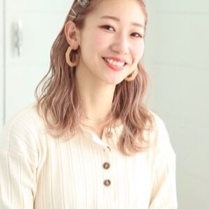 Buzz自由が丘 秋山友美 Buzz バズ の美容師 スタイリスト 理容師情報 Yahoo Beauty ヤフービューティー