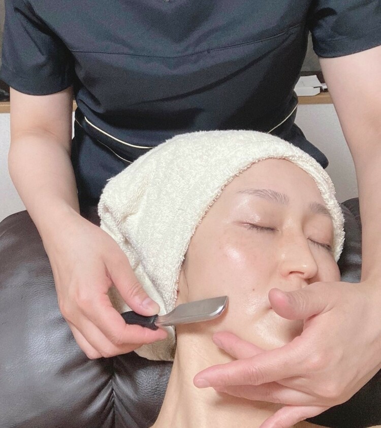 ［毛穴・角質ケア専門店］シェービングサロンplus shave